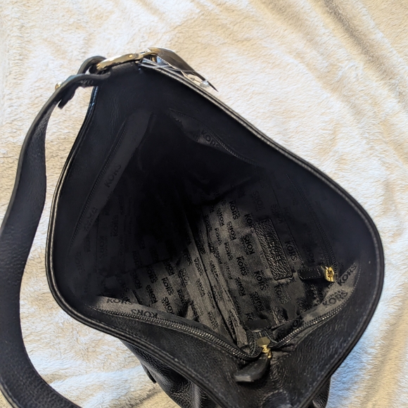 NWT Michael Kors Hudson Downtown Black Shoulder Bag with Gold Hardware - Picture 3 of 4